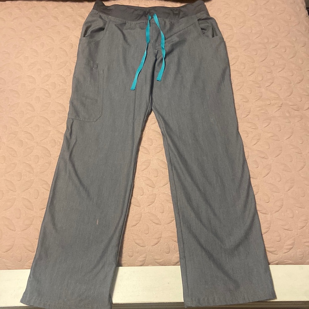 Figs Kade Cargo Scrub Pants